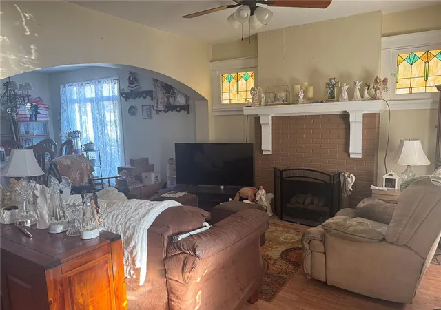 Photo 3 of Sale Pending at 5225 Robert Ave, Saint Louis, MO 63109 | MLS# 24073668 | Listing updated on 2024-12-16
