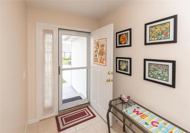 Photo 2 of Condo for sale at 53 Huntgate Dr #9B, Saint Peters, MO 63376 | MLS# 24073686 | Listing updated on 2025-03-17