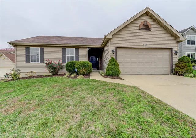 Photo 1 of Sale Pending at 460 Fall River Ln, Saint Charles, MO 63304 | MLS# 24073731 | Listing updated on 2024-12-10