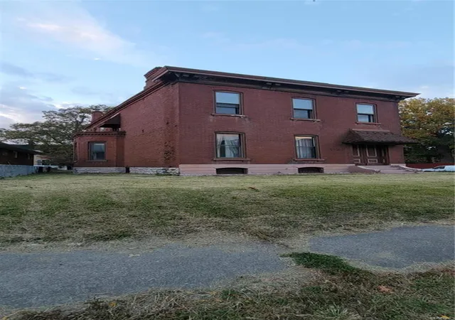 Photo 1 of Sale Pending at 6703 Vermont Ave, Saint Louis, MO 63111 | MLS# 24073747 | Listing updated on 2024-12-02