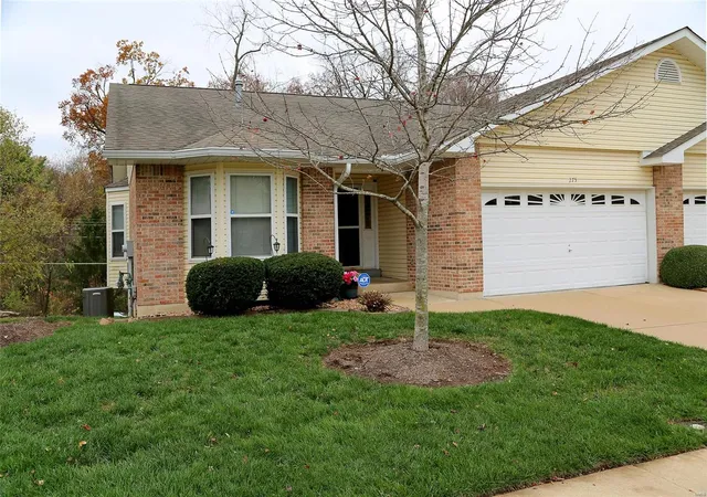Photo 2 of Condo for sale at 275 Southern Oaks Dr #23A, Saint Charles, MO 63303 | MLS# 24073766 | Listing updated on 2025-03-20