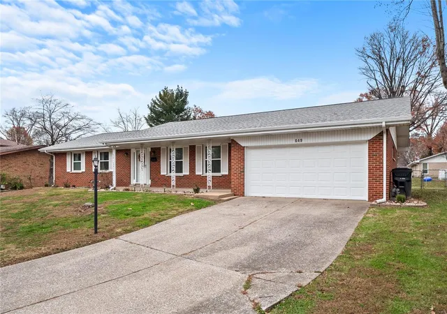 2nd image of 649 Springdale Dr, Belleville, IL 62223 | MLS# 24073789