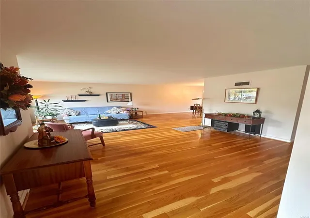 Photo 2 of Single family home for sale at 1135 Burch Ln, Saint Louis, MO 63130 | MLS# 24073790 | Listing updated on 2024-12-13