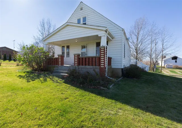 Photo 2 of Single family home for sale at 12449 Quarry Town Rd, Sainte Genevieve, MO 63670 | MLS# 24073828 | Listing updated on 2025-03-09