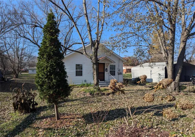 Photo 1 of Single family home for sale at 603 N Oak, Campbell, MO 63933 | MLS# 24073847 | Listing updated on 2024-12-14