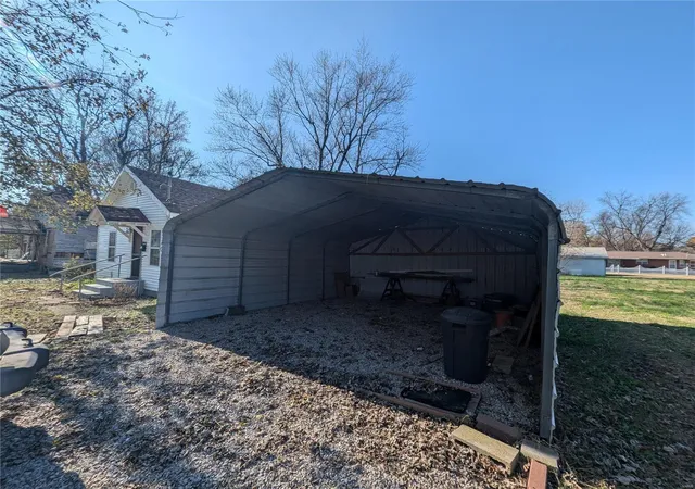 Photo 3 of Single family home for sale at 603 N Oak, Campbell, MO 63933 | MLS# 24073847 | Listing updated on 2024-12-14