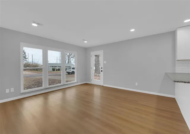 Photo 3 of Single family home for sale at 9532 Stansberry Ave, Saint Louis, MO 63134 | MLS# 24073867 | Listing updated on 2024-12-14
