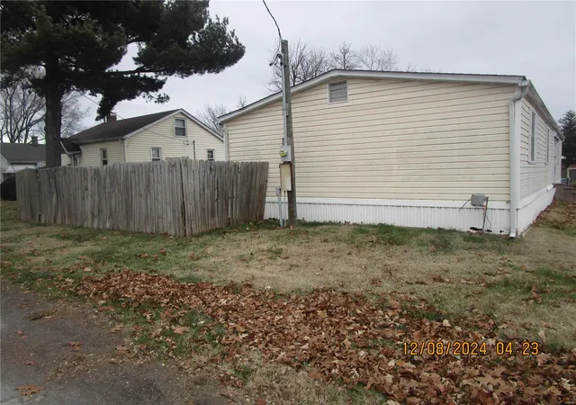 Photo 3 of Single family home for sale at 115 W 2nd St, East Saint Louis, IL 62206 | MLS# 24073897 | Listing updated on 2025-02-27