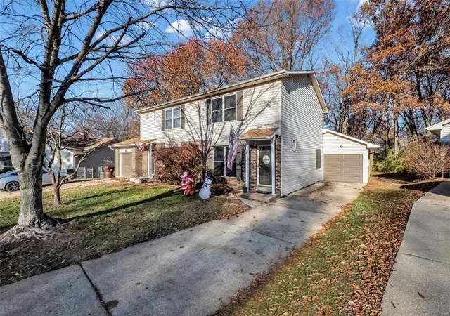 Photo 1 of Sale Pending at 13 Telluride Ct, Saint Peters, MO 63376 | MLS# 24073904 | Listing updated on 2024-12-16