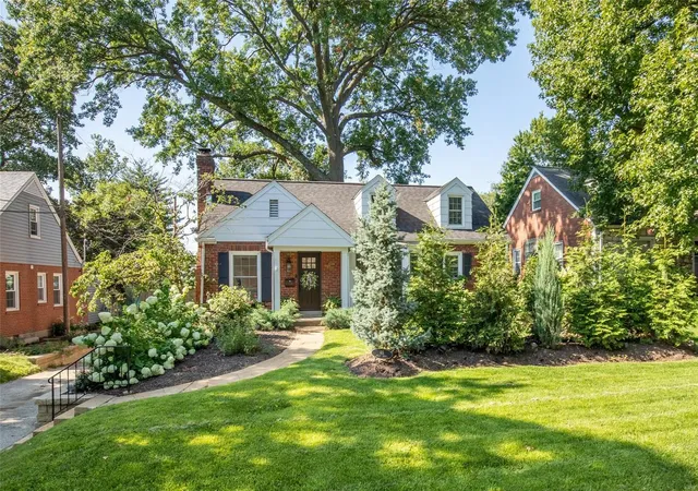 Photo 1 of Single family home for sale at 46 Holly Dr, Saint Louis, MO 63119 | MLS# 24073906 | Listing updated on 2024-12-05