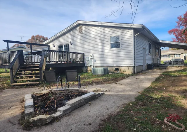 Photo 4 of Single family home for sale at 1825 Montgomery St, Cape Girardeau, MO 63703 | MLS# 24073958 | Listing updated on 2025-03-12