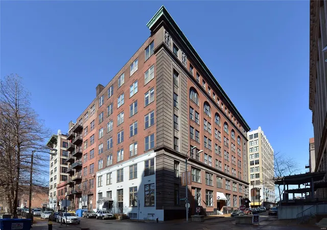 Photo 2 of Condo for sale at 507 N 13th #410, St. Louis, MO 63103 | MLS# 24073984 | Listing updated on 2024-12-04