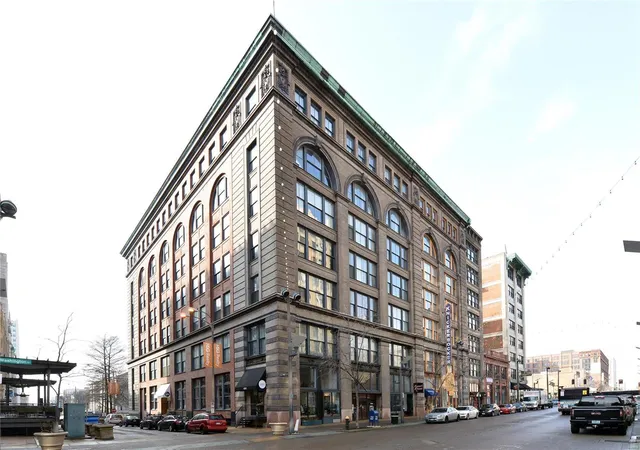 Listing Photo 5 - Condo for sale in building located at 507 N 13th, St. Louis, MO 63103 - Unit #410