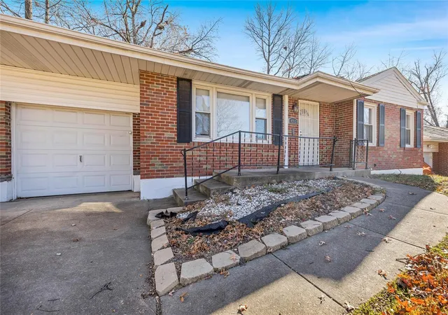 Photo 2 of Sale Pending at 9212 Longridge Dr, Saint Louis, MO 63137 | MLS# 24073993 | Listing updated on 2024-12-09