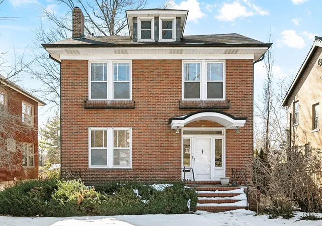 Photo 1 of Single family home for sale at 6954 Kingsbury Blvd, Saint Louis, MO 63130 | MLS# 24074038 | Listing updated on 2025-03-18