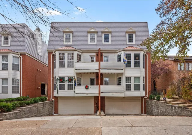 Photo 2 of Townhouse for sale at 4466 Mcpherson Ave #4C, Saint Louis, MO 63108 | MLS# 24074039 | Listing updated on 2025-03-19