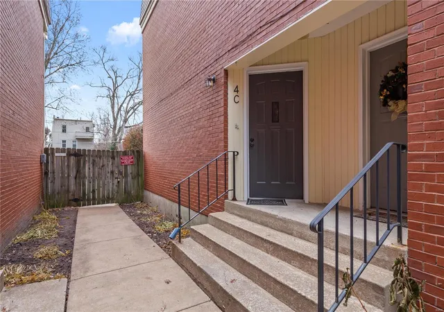 Photo 3 of Townhouse for sale at 4466 Mcpherson Ave #4C, Saint Louis, MO 63108 | MLS# 24074039 | Listing updated on 2025-03-19