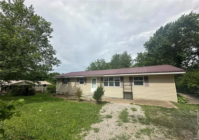 Photo 1 of Single family home for sale at 211 S Boyd St, Conway, MO 65632 | MLS# 24074062 | Listing updated on 2024-12-02