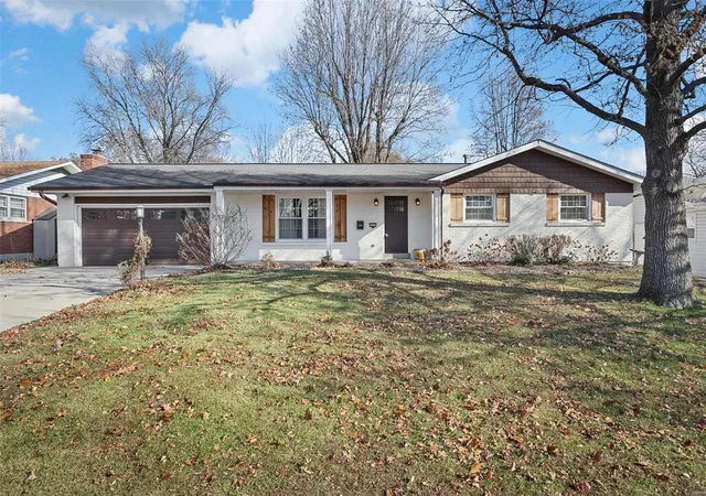 Photo 1 of Single family home for sale at 2620 Cypress Dr, Saint Charles, MO 63301 | MLS# 24074141 | Listing updated on 2024-12-19