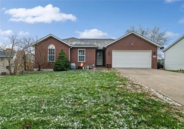 Photo 2 of Single family home for sale at 1619 Ridge Rd, Jackson, MO 63755 | MLS# 24074193 | Listing updated on 2024-12-04