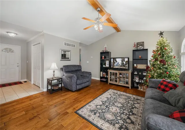 Photo 3 of Single family home for sale at 1619 Ridge Rd, Jackson, MO 63755 | MLS# 24074193 | Listing updated on 2024-12-04