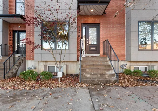 Photo 2 of Sale Pending at 5378 Magnolia Ave, Saint Louis, MO 63139 | MLS# 24074298 | Listing updated on 2024-12-17