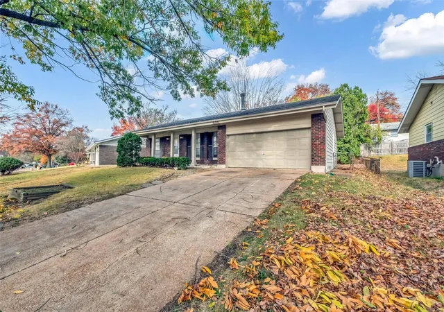 Photo 2 of Sale Pending at 1849 Atmore Dr, Saint Louis, MO 63136 | MLS# 24074307 | Listing updated on 2025-03-19