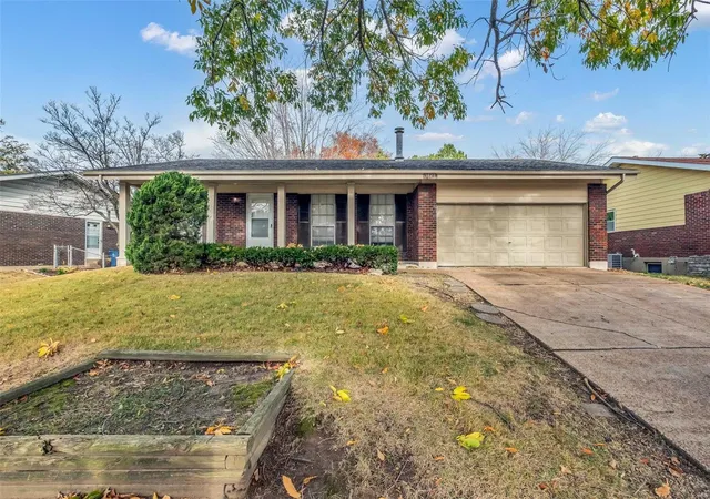Photo 3 of Sale Pending at 1849 Atmore Dr, Saint Louis, MO 63136 | MLS# 24074307 | Listing updated on 2025-03-19
