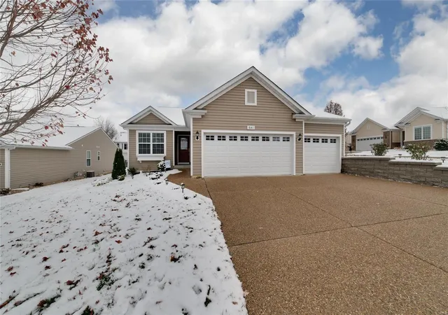 Photo 1 of Single family home for sale at 641 Falconcrest Dr, Lake Saint Louis, MO 63367 | MLS# 24074309 | Listing updated on 2024-12-10