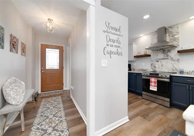 Photo 2 of Single family home for sale at 641 Falconcrest Dr, Lake Saint Louis, MO 63367 | MLS# 24074309 | Listing updated on 2024-12-10