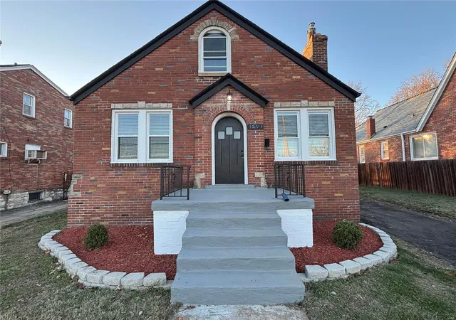 Photo 1 of Sale Pending at 1093 Ferguson Ave, Saint Louis, MO 63130 | MLS# 24074357 | Listing updated on 2024-12-17