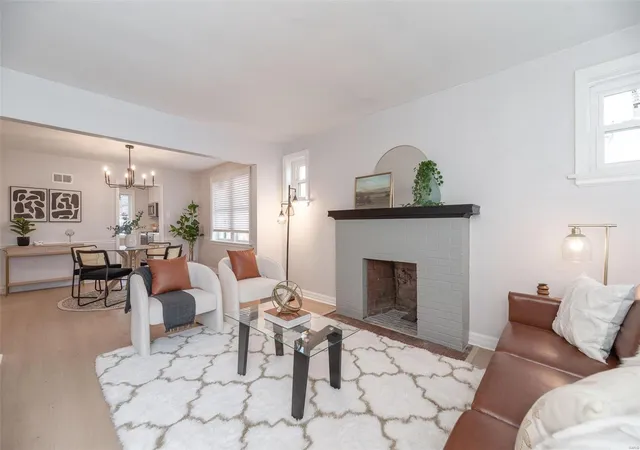 Photo 3 of Sale Pending at 1093 Ferguson Ave, Saint Louis, MO 63130 | MLS# 24074357 | Listing updated on 2024-12-17