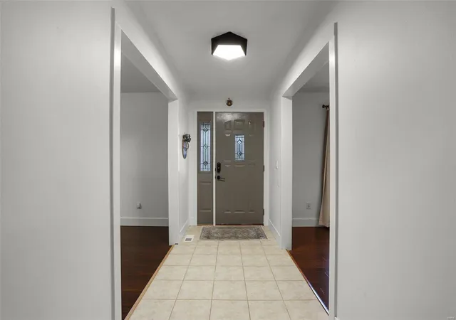 Photo 1 of Single family home for sale at 12934 Robandee Ln, Saint Louis, MO 63146 | MLS# 24074365 | Listing updated on 2024-12-16