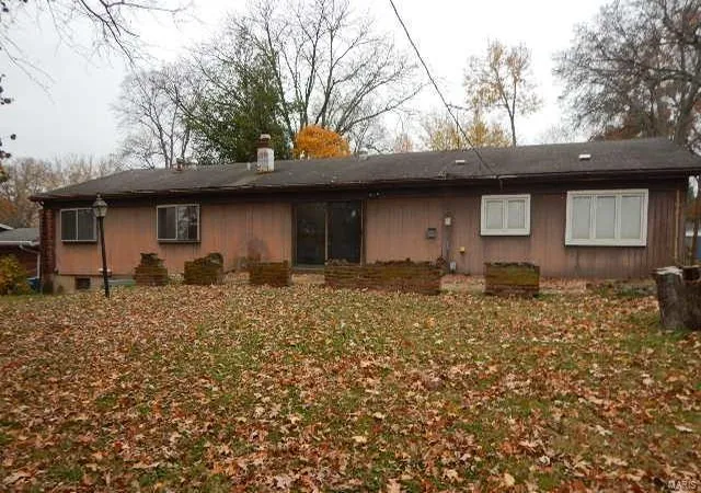 Photo 2 of Sale Pending at 762 Ambois Dr, Saint Louis, MO 63141 | MLS# 24074443 | Listing updated on 2024-12-16