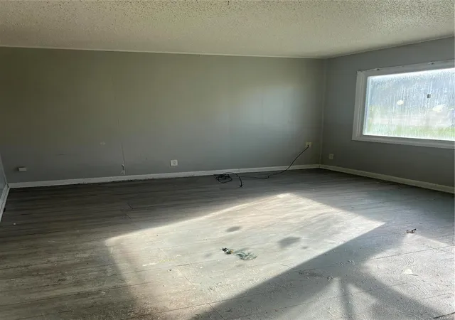 Photo 2 of Sale Pending at 5320 Grove Ave, Saint Louis, MO 63135 | MLS# 24074469 | Listing updated on 2024-12-09