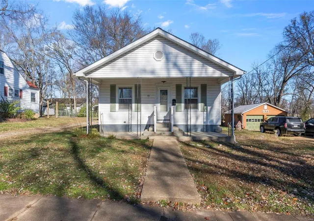 Photo 1 of Single family home for sale at 331 3rd Street, Farmington, MO 63640 | MLS# 24074505 | Listing updated on 2024-12-05