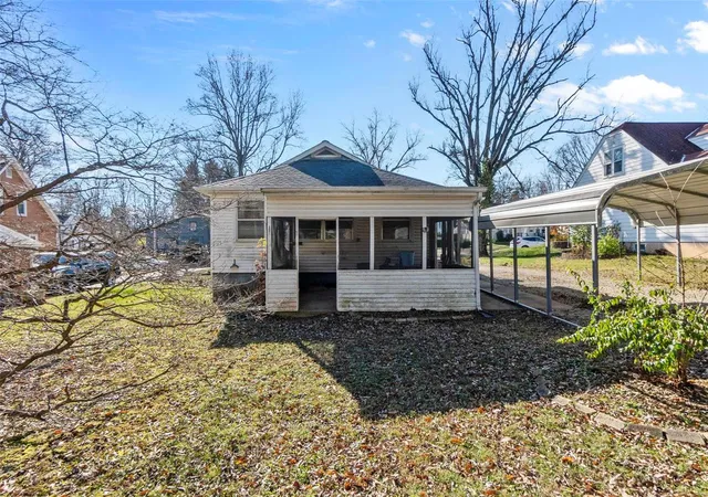 Photo 3 of Single family home for sale at 331 3rd Street, Farmington, MO 63640 | MLS# 24074505 | Listing updated on 2024-12-05