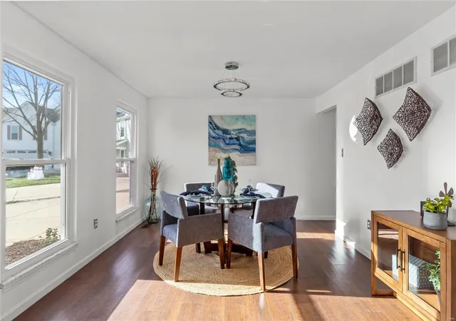 Photo 3 of Single family home for sale at 6 Abington Ct, Saint Peters, MO 63376 | MLS# 24074506 | Listing updated on 2024-12-19