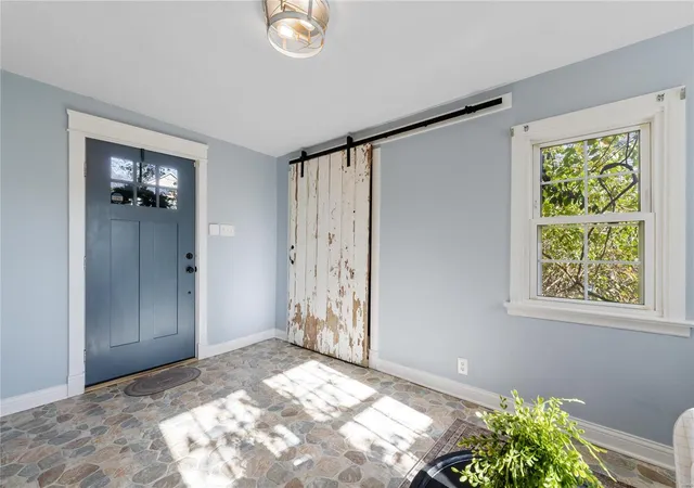 Photo 3 of Sale Pending at 9540 Park Lane, Saint Louis, MO 63124 | MLS# 24074526 | Listing updated on 2024-12-11