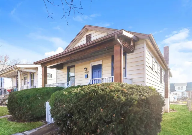 Photo 3 of Single family home for sale at 6258 Hoffman Ave, Saint Louis, MO 63139 | MLS# 24074601 | Listing updated on 2024-12-17