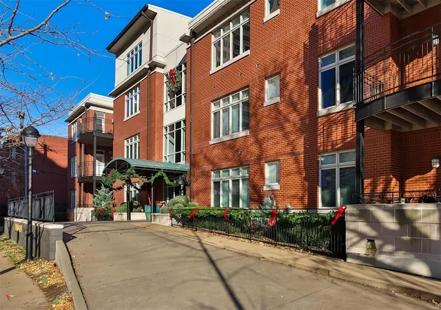 Photo 2 of Condo for sale at 110 N Newstead Ave #101, Saint Louis, MO 63108 | MLS# 24074648 | Listing updated on 2025-02-28