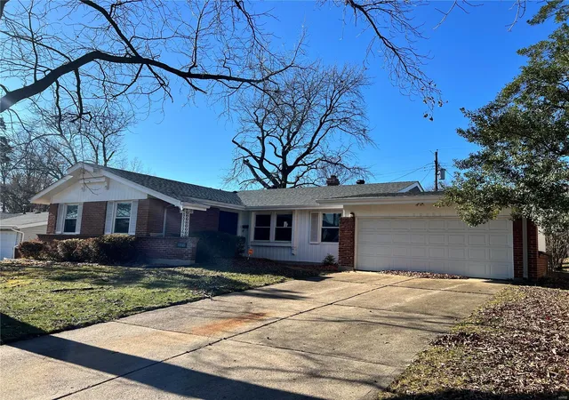 Photo 1 of Sale Pending at 10621 Langford Dr, Saint Louis, MO 63136 | MLS# 24074666 | Listing updated on 2024-12-18