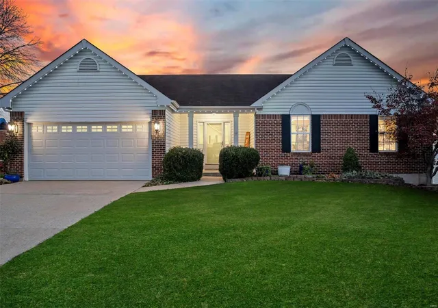 Photo 1 of Sale Pending at 3166 Moss Pointe Dr, Saint Charles, MO 63303 | MLS# 24074668 | Listing updated on 2024-12-13