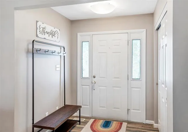 Photo 3 of Sale Pending at 3166 Moss Pointe Dr, Saint Charles, MO 63303 | MLS# 24074668 | Listing updated on 2024-12-13