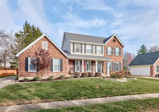 Photo 2 of Sale Pending at 53 Huntington Pkwy, Saint Charles, MO 63301 | MLS# 24074710 | Listing updated on 2025-03-10