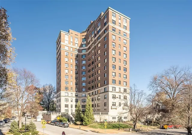 Photo 1 of Condo for sale at 410 N Newstead Ave #11W, Saint Louis, MO 63108 | MLS# 24074739 | Listing updated on 2025-03-17