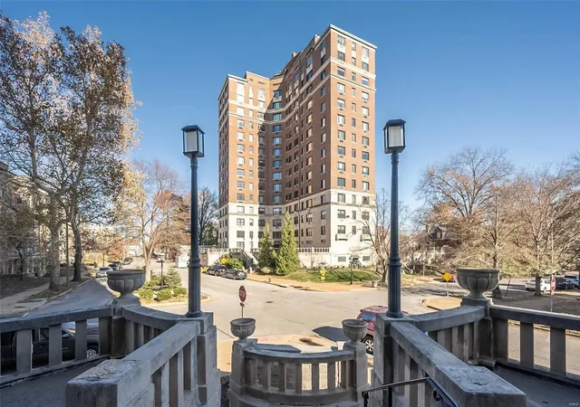 Photo 1 of Condo for sale at 410 N Newstead Ave #11W, Saint Louis, MO 63108 | MLS# 24074739 | Listing updated on 2025-03-17