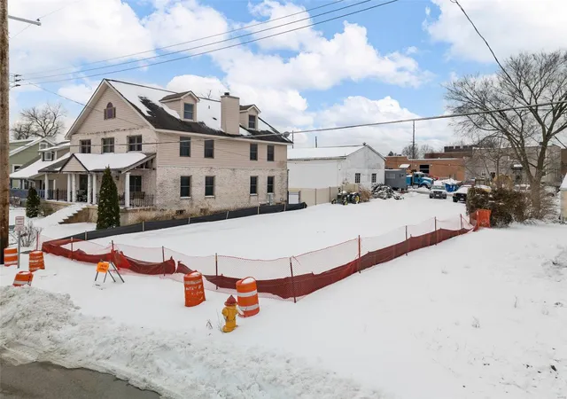3rd image of 2821 Brazeau Ave, Saint Louis, MO 63144 | MLS# 24074742