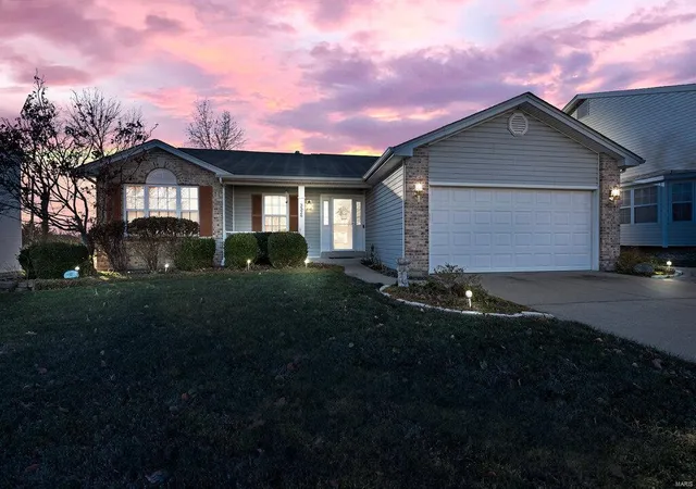 Photo 1 of Single family home for sale at 3326 Hampton, Saint Charles, MO 63303 | MLS# 24074781 | Listing updated on 2024-12-09
