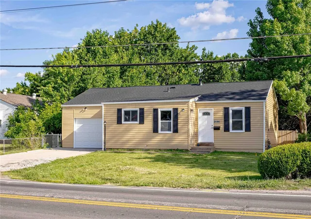 Photo 1 of Single family home for sale at 2686 Creve Coeur Ml Rd, Maryland Heights, MO 63043 | MLS# 24074907 | Listing updated on 2024-12-09